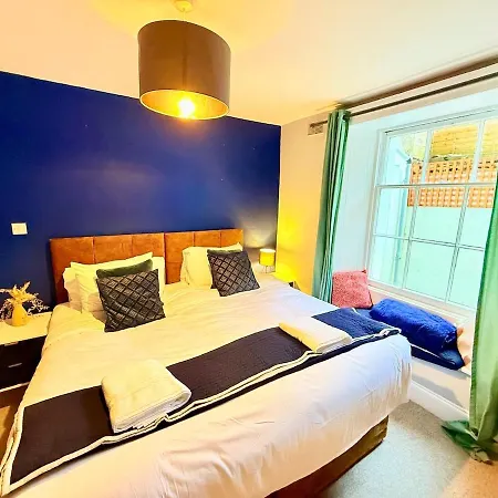 A Perfect Base In The Centre